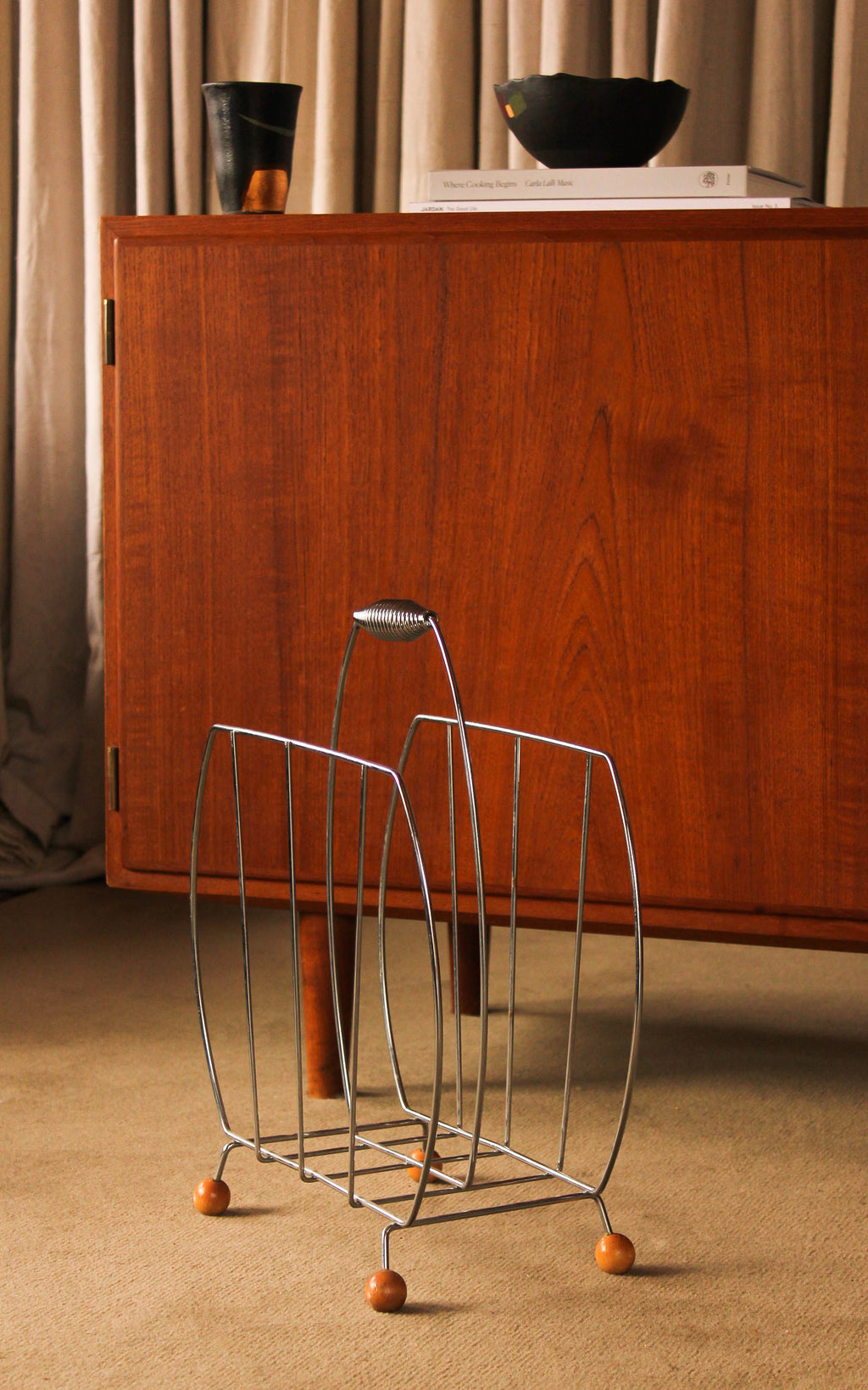 マガジンラック Vintage 50's design magazine rack Vintage Magazine Rack, 1950s for sale at Pamono