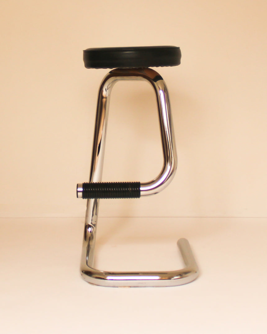 chrome vintage 1970s 70s paper clip stool kinetics seating stools vintage piazza instagram